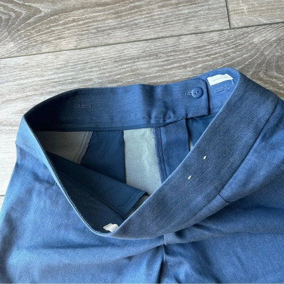 Ann Taylor Flat Front Blue  Stretch Shorts - Picture 11 of 11